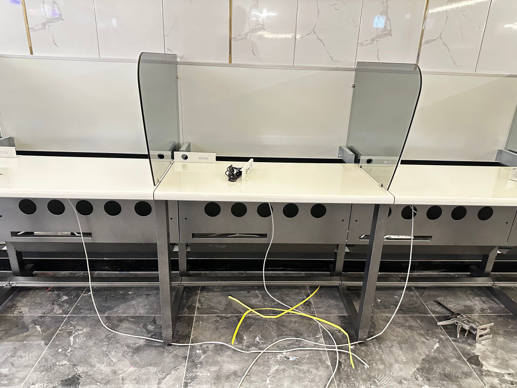 PC방 책상 배치 완료
