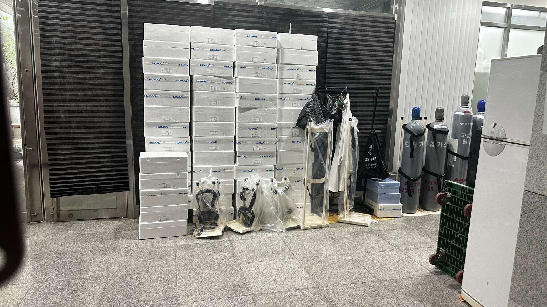 연구실 내부 가구 설치 예정 위치